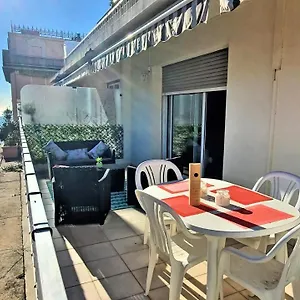 Le Meyerbeer Promenade Apartment