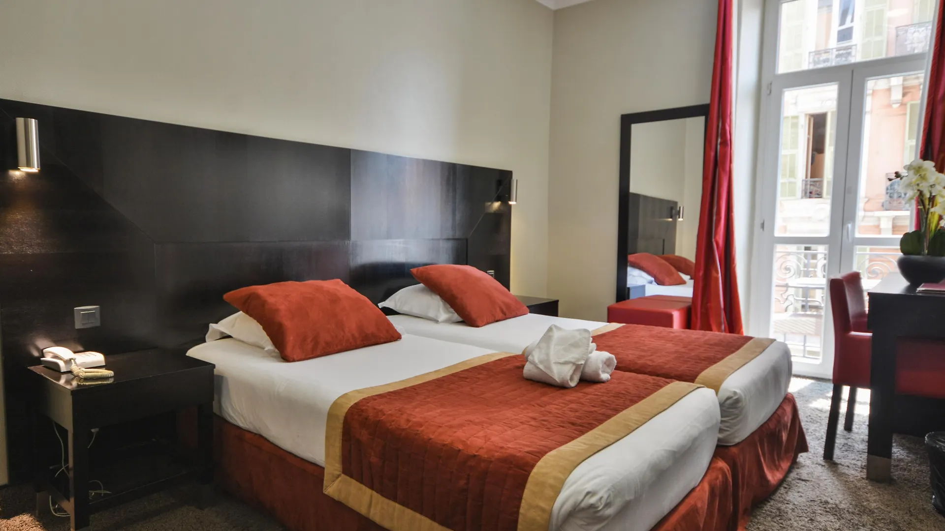 ניס Hotel De Suede 3*,