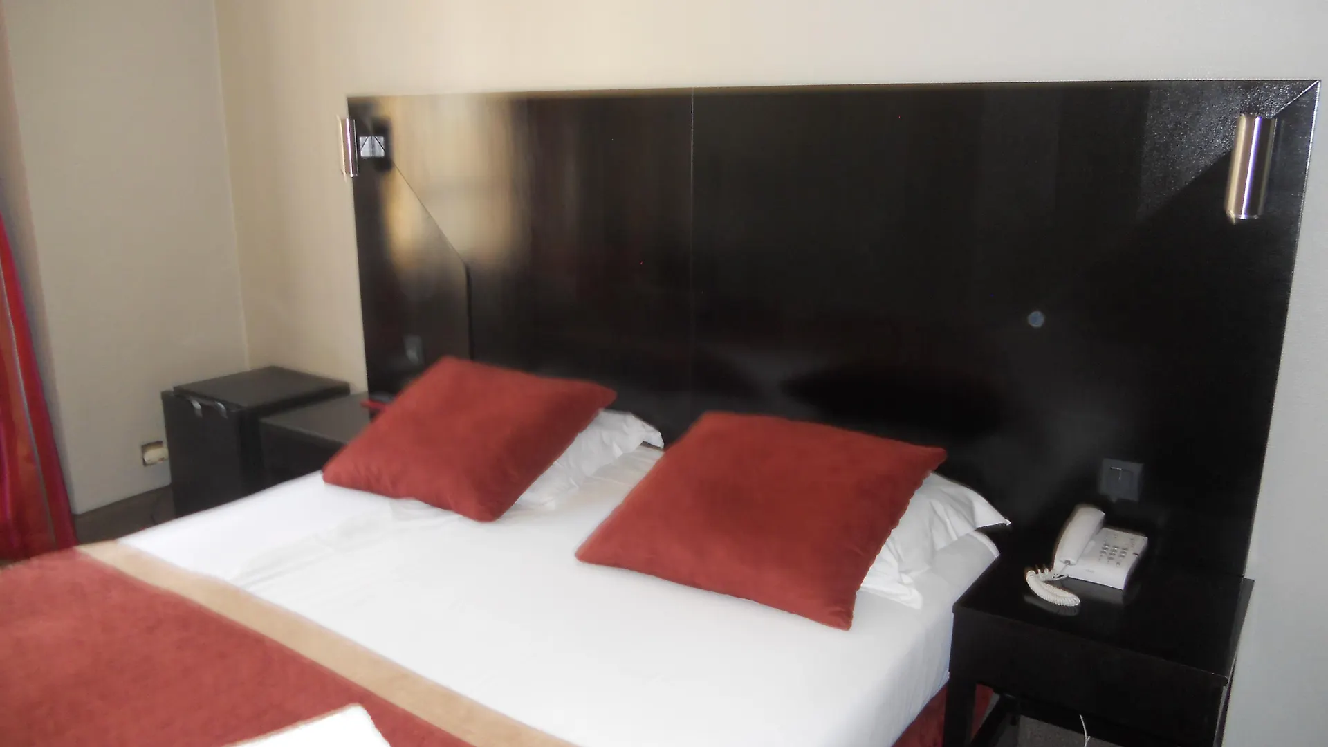 ניס Hotel De Suede 3*,  צרפת